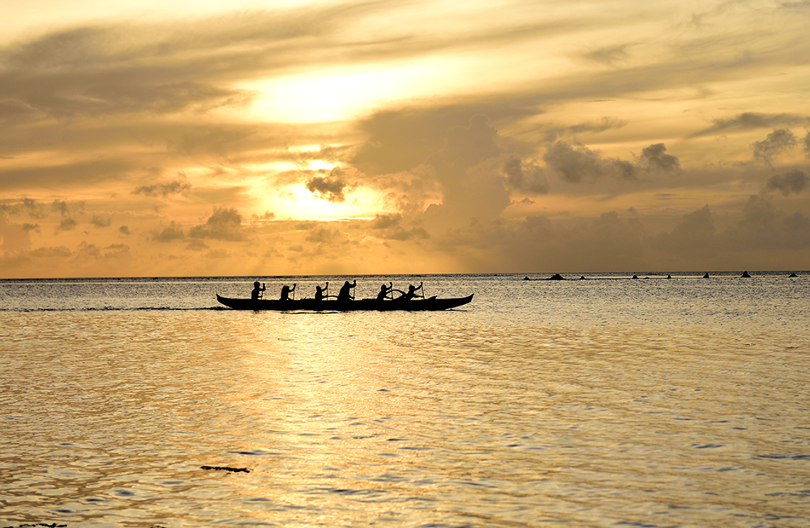 The Great Canoe Races of Naples The Great Canoe Races of Naples